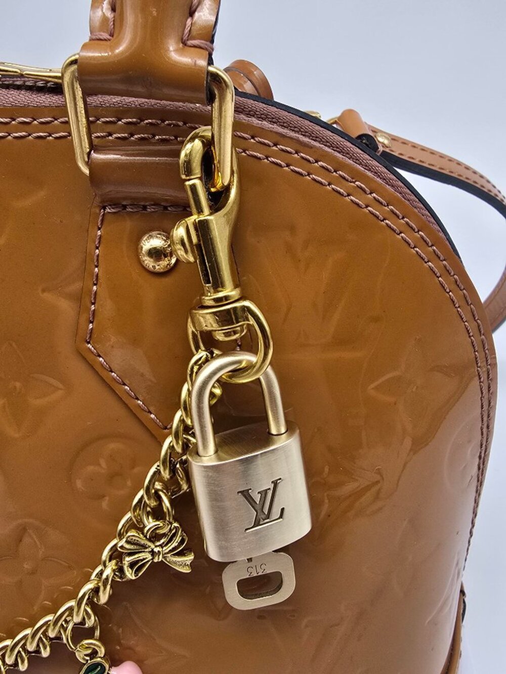 Authentic Louis Vuitton Gold Padlock with Unbranded Decorative Bag Chain / Charm - Picture 6 of 14